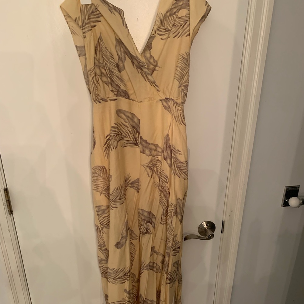 Light yellow jumper with tan print